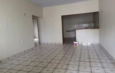 Imagem: A casa possui 2 Dormitórios, 1 Banheiro e está localizado