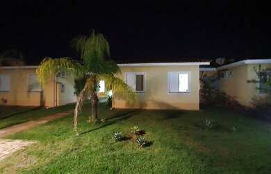 Imagem: A casa em condomínio possui 3 Dormitórios, 2 Banheiros, 2