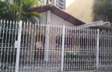 Imagem: A casa para alugar possui 2 Dormitórios, 3 Banheiros, 1 Vaga