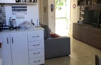 Imagem: A casa em condomínio possui 2 Dormitórios, 1 Banheiro, 2 Vagas