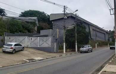 Imagem: O depósito possui 5 Vagas na garagem, 4.000m² de Área e