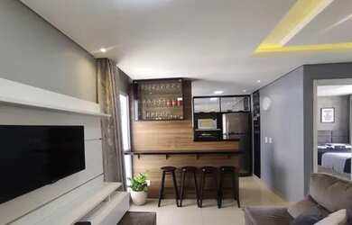 Imagem: O apartamento possui 2 Dormitórios, 1 Banheiro, 1 Vaga na garagem