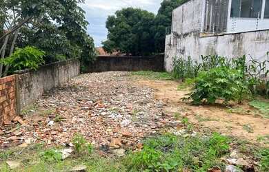 Imagem: O terreno possui 300m² de Área e está localizado em Renascença