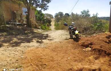 Imagem: O terreno possui 360m² de Área e está localizado em Los