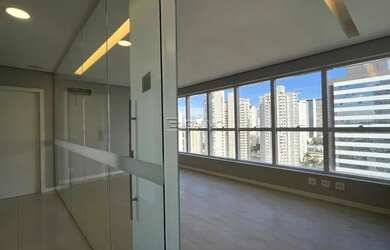 Imagem: O depósito possui 2 Vagas na garagem, 206m² de Área e está