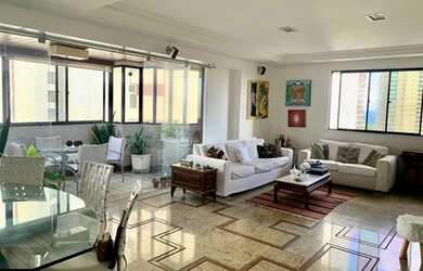 Imagem: O apartamento possui 4 Dormitórios, 5 Banheiros, 3 Vagas na