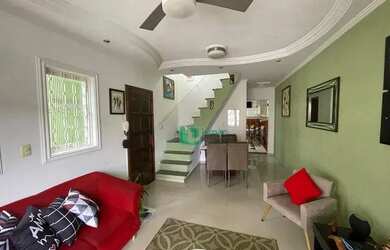 Imagem: A casa possui 3 Dormitórios, 2 Banheiros, 2 Vagas na garagem