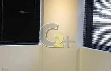 Imagem: O depósito possui 5 Vagas na garagem, 120m² de Área e está