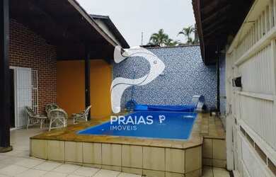 Imagem: A casa possui 4 Dormitórios, 3 Banheiros, 2 Vagas na garagem