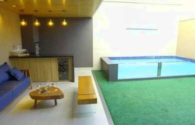 Imagem: A casa possui 3 Dormitórios, 2 Banheiros, 2 Vagas na garagem