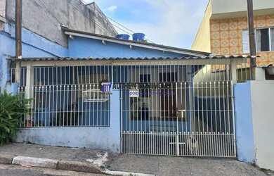 Imagem: A casa possui 1 Dormitório, 1 Banheiro, 35m² de Área e está