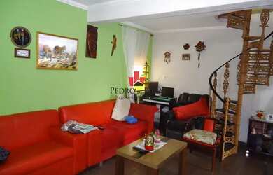 Imagem: A casa possui 3 Dormitórios, 2 Banheiros, 2 Vagas na garagem