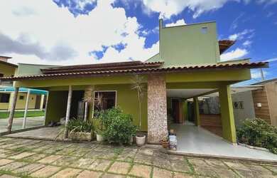 Imagem: A casa possui 3 Dormitórios, 4 Banheiros, 5 Vagas na garagem