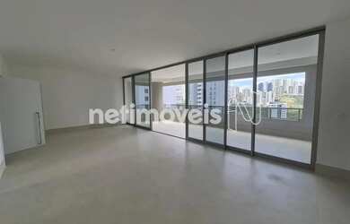 Imagem: O apartamento possui 4 Dormitórios, 5 Banheiros, 4 Vagas na