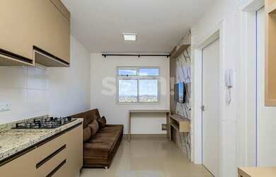 Imagem: O apartamento possui 1 Dormitório, 1 Banheiro, 1 Vaga na garagem