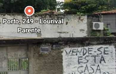 Imagem: A casa possui 2 Dormitórios, 1 Banheiro, 3 Vagas na garagem