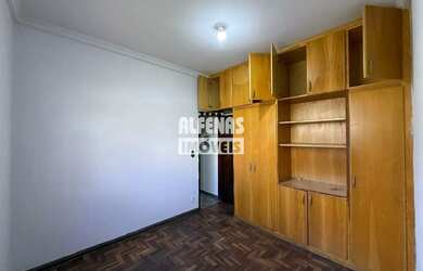 Imagem 8: EXCELENTE CASA COMERCIAL E RESIDENCIAL COM ÓTIMA LOCALIZAÇÃO NO BAIRRO...