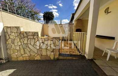 Imagem 1: Casa - VIGILATO PEREIRA. Piscina, Churrasqueira, 220m² de Áreae2 Vagas...