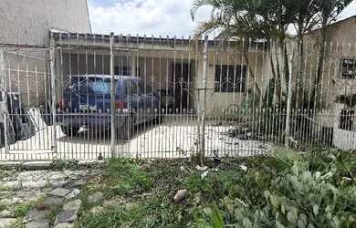 Imagem: A casa possui 2 Dormitórios, 1 Banheiro, 1 Vaga na garagem