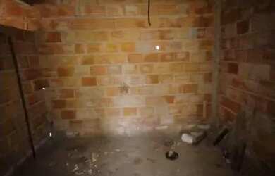 Imagem 6: CASA GEMINADA INACABADA. Área de serviço, 85m² de Área, 2 Vagas na...