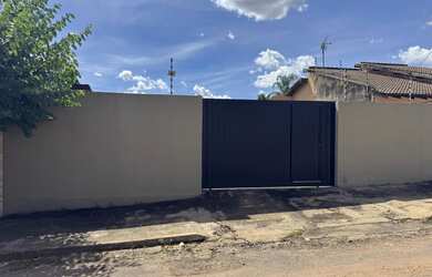 Imagem: O terreno possui 360-0m² de Área e está localizado em Santa