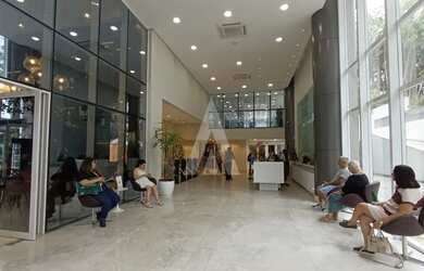 Imagem 10: Sala comercial mobiliada, com 2 cômodos e 1 lavabo. localizada no bairro...