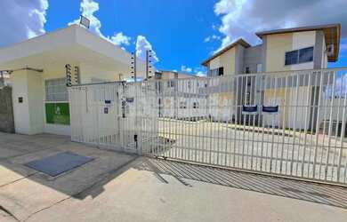 Imagem: A casa em condomínio possui 2 Dormitórios, 1 Banheiro, 2 Vagas