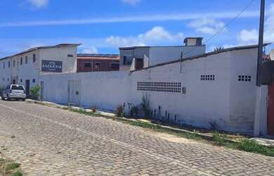 Imagem: A casa possui 5 Dormitórios, 5 Banheiros, 4 Vagas na garagem