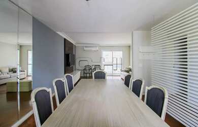 Imagem: O apartamento possui 3 Dormitórios, 2 Banheiros, 2 Vagas na