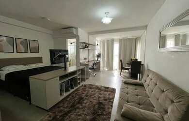 Imagem: O apartamento possui 1 Dormitório, 1 Banheiro, 1 Vaga na garagem