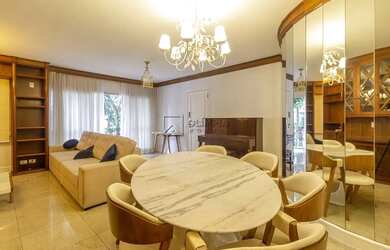 Imagem: O apartamento possui 2 Dormitórios, 2 Banheiros, 2 Vagas na