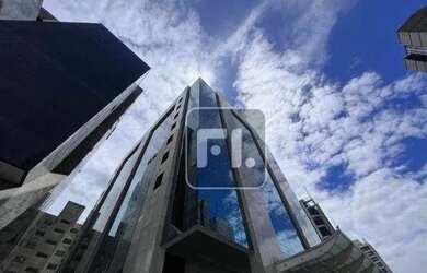 Imagem: O depósito possui 5 Vagas na garagem, 449m² de Área e está