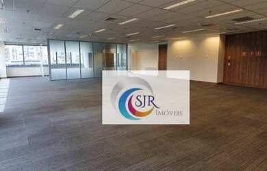 Imagem: O depósito possui 5 Vagas na garagem, 1.675m² de Área e