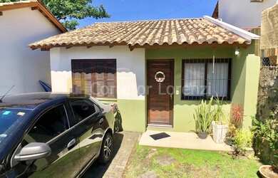 Imagem: A casa em condomínio possui 2 Dormitórios, 1 Banheiro, 2 Vagas