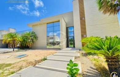 Imagem: A casa em condomínio possui 5 Dormitórios, 5 Banheiros, 5