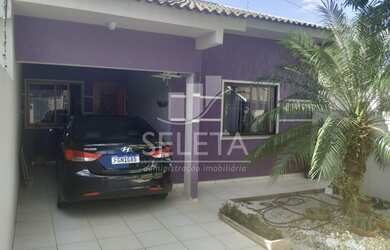 Imagem: A casa possui 2 Dormitórios, 3 Banheiros, 2 Vagas na garagem