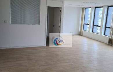 Imagem: O depósito possui 1 Vaga na garagem e 140m² de Área e está