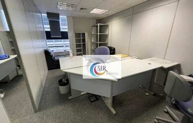 Imagem: O depósito possui 3 Vagas na garagem, 292m² de Área, Imóvel