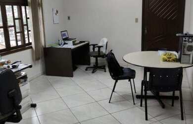 Imagem 7: Casa na Escola Agrícola. Churrasqueira, Imóvel novo, Guarda roupae240m²...