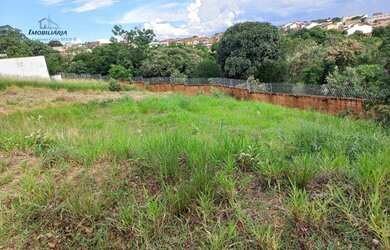 Imagem: O terreno à venda possui 375m² de Área e está localizado