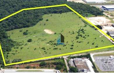 Imagem: O terreno possui 193600m² de Área e está localizado em Vinhedo