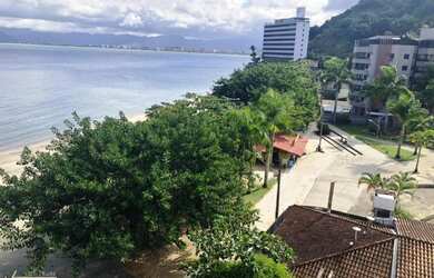 Imagem: O apartamento possui 4 Dormitórios, 1 Banheiro, 2 Vagas na