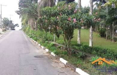 Imagem: O terreno possui 1.200m² de Área e está localizado em Arujázinho