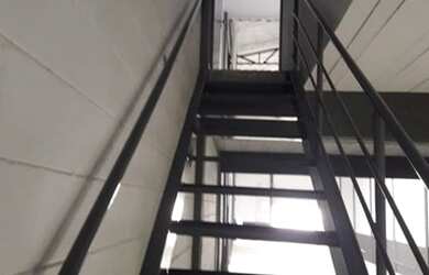 Imagem: O depósito possui 730m² de Área e está localizado em Vila