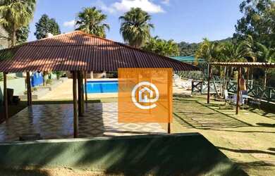 Imagem: A chácara possui 250m² de Área e está localizado em Portão