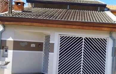 Imagem: A casa possui 2 Dormitórios, 2 Banheiros, 136m² de Área e