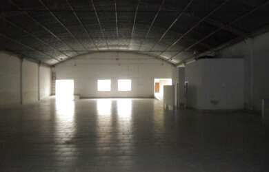 Imagem: O depósito possui 1200m² de Área e está localizado em Parque