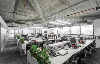 Imagem: O depósito possui 13000m² de Área e está localizado em Jardim