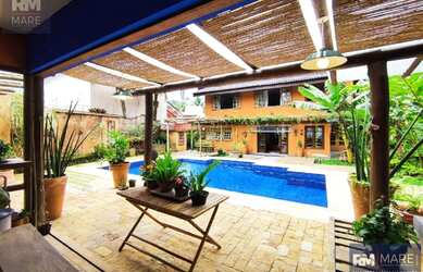 Imagem: O studio possui 3 Dormitórios, 4 Banheiros, 2 Vagas na garagem