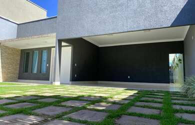 Imagem: A casa em condomínio possui 3 Dormitórios, 4 Banheiros, 4